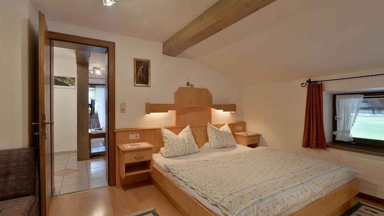 Schlafzimmer im Appartement Salitererhof Schlafzimmer im Appartement Salitererhof